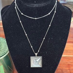 Elegant Silver Pendant Necklace